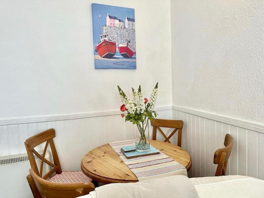 Ship Cottage Tenby Beach 50M Exterior foto
